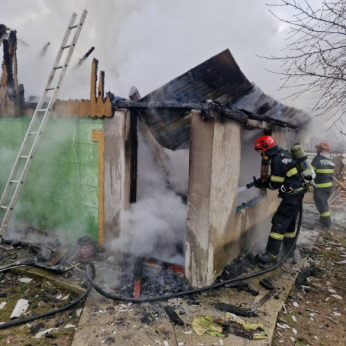 Incendiu puternic în Baiceni, fără victime