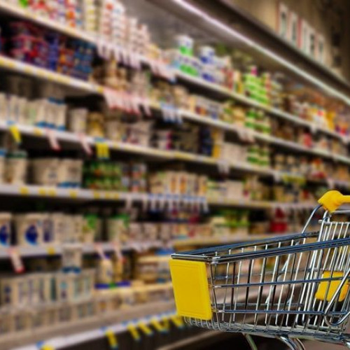 Guvernul augmentează prețurile unor produse prin plafonarea adaosului comercial