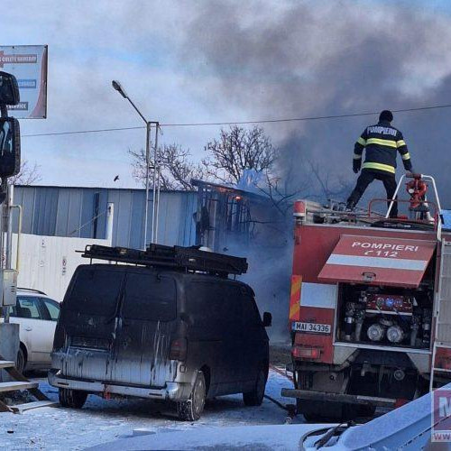 Incendiu devastator la un atelier auto în Botoșani