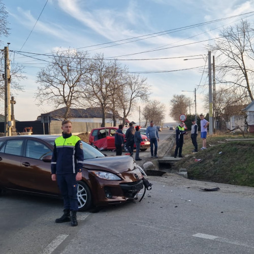 Accident rutier în Botoșani: O femeie rănită după o ciocnire între două mașini