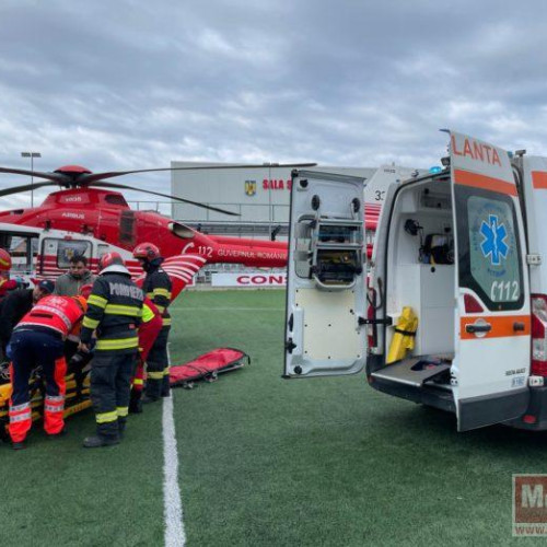 Elicopter SMURD chemat de urgență la Saveni pentru un pacient cu probleme cardiace