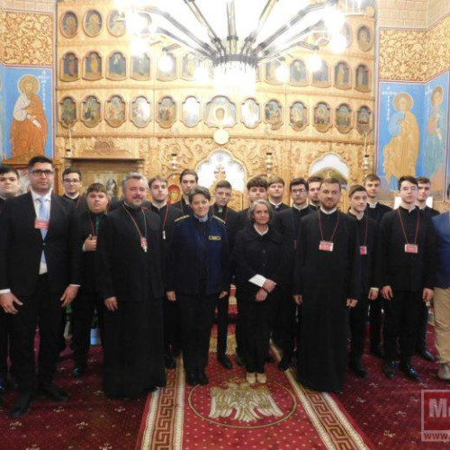 Anul omagial al Centenarului Patriarhiei Române celebrat prin poezie