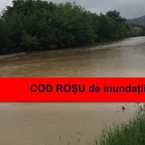Risc de inundații pe râul Miletin și avertizări de coduri colorate
