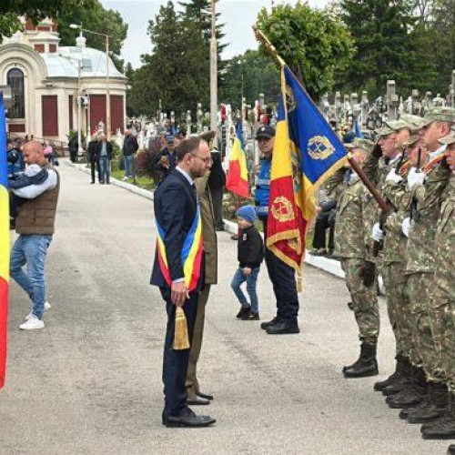 Ceremonie emoționantă de Ziua Eroilor la Cimitirul Pacea din Botoșani