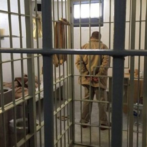 Un bărbat de 37 de ani a fost arestat și dus în penitenciar în Botoșani