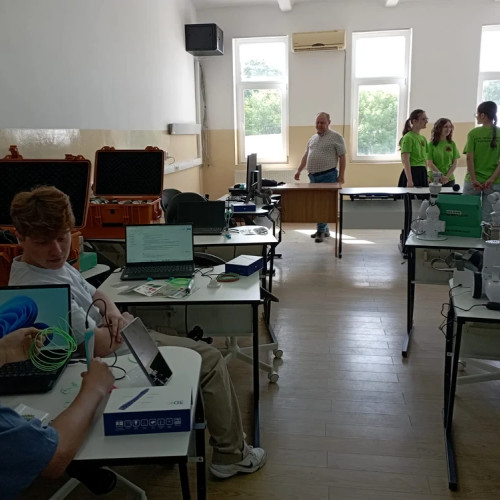 Școală de elită în Dorohoi: performanțe remarcabile în informatică și inteligență artificială