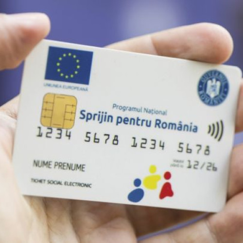 Programul &quot;Sprijin pentru România&quot; va continua și în 2025, oferind vouchere alimentare și pentru mese calde persoanelor aflate în dificultate, conform botosaninews.ro. Potrivit anunțului, aceste vouchere vor fi distribuite electronic și vor include doar două tranșe de ajutor pe an, câte una la fiecare șase luni. Prima tranșă va fi încărcată pe cardurile sociale în luna iunie 2025.