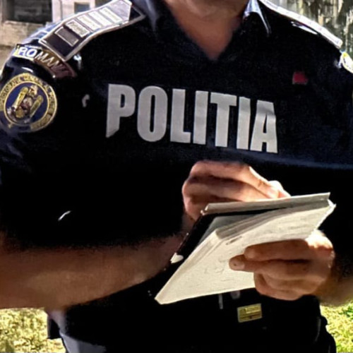 Polițiștii din Botoșani au acționat intens în weekend, conform site-ului botosaninews.ro. În cadrul planului de activitate „Blocada”, au organizat 17 acțiuni punctuale și au intervenit la peste 120 de evenimente, cele mai multe sesizate prin apel la 112. Acțiunile au avut ca scop menținerea ordinii publice, creșterea disciplinării în trafic și combaterea traficului și consumului de droguri.