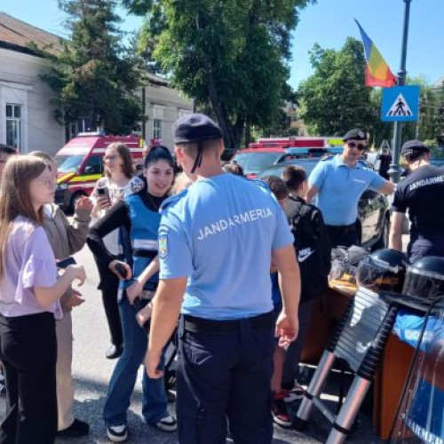 Eveniment special de Ziua Copilului în Dorohoi: copii învățând despre solidaritate și curaj