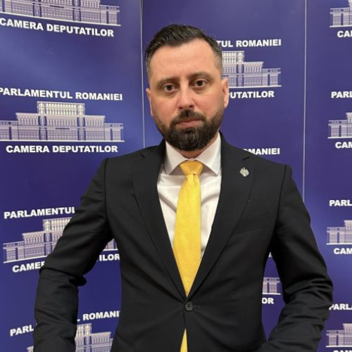 Alexandrin Moiseev se alătură oficial PSD, potrivit monitorulbt.ro. Fost deputat ales pe listele SOS de Botoșani, Moiseev a demisionat din partid și a rămas neafiliat, dar acum a decis să se alăture social-democraților.