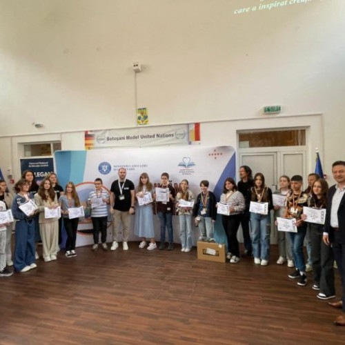 Tineri pasionați de justiție, premiați la Botoșani în cadrul concursului „Be Legal! Be Cool!”