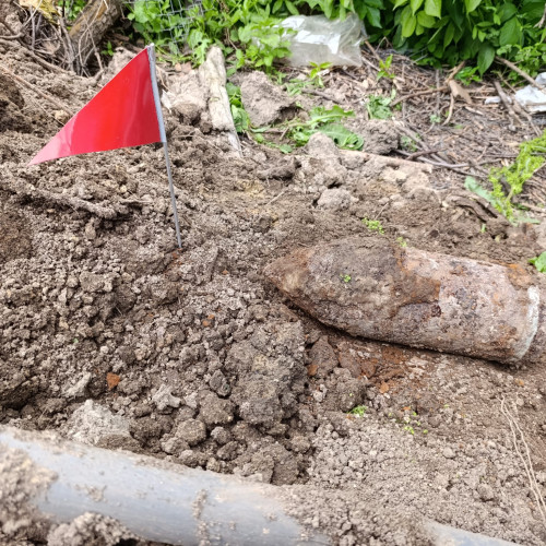 Un proiectil neexplodat, descoperit în gospodăria din Ungureni