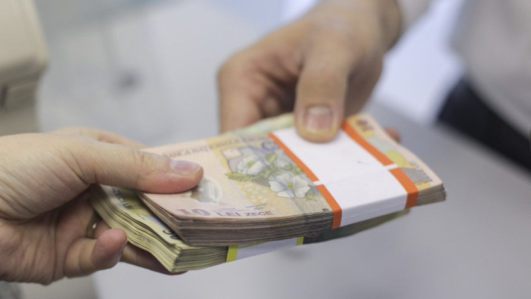 noul impozit pe tranzacțiile bancare ar putea determina românii să revină la plățile în numerar, afirmă Adrian Codirlasu, președintele CFA România