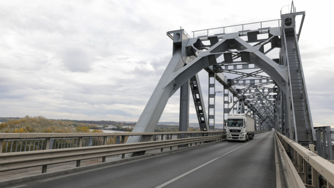 Închiderea completă a podului Prieteniei Giurgiu-Ruse pentru reparații de urgență