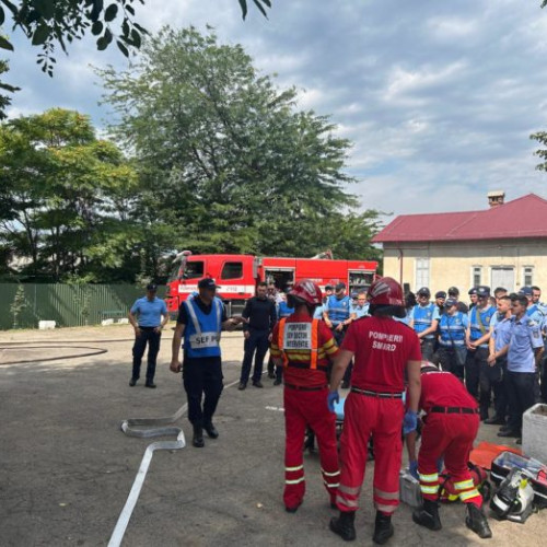 Exercițiu tactic la Botoșani. Antrenament comun pentru intervenții în situații de urgență