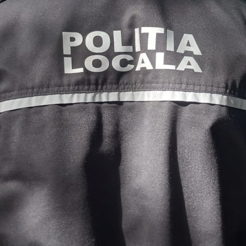 Polițiștii locali, vizați de premierul Ilie Bolojan. Agenții „cu burta mare şi cu pliculeţul la subraţ” vor fi concediați 