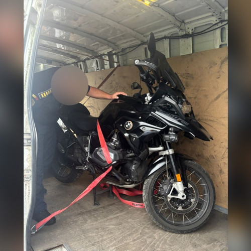 Motocicletă în valoare de peste 21.000 euro furată din Franța, găsită de polițiștii botoșăneni