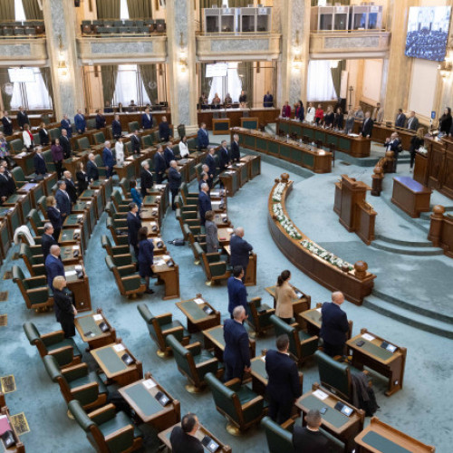 Sesiune extraordinară la Senat. Parlamentarii dezbat un proiect privind pensiile magistraţilor
