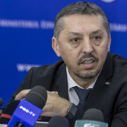 Daniel David, ministrul Educaţiei, despre cumulul pensie-salariu: Aici sunt pe aceeaşi parte a baricadei cu sindicatele