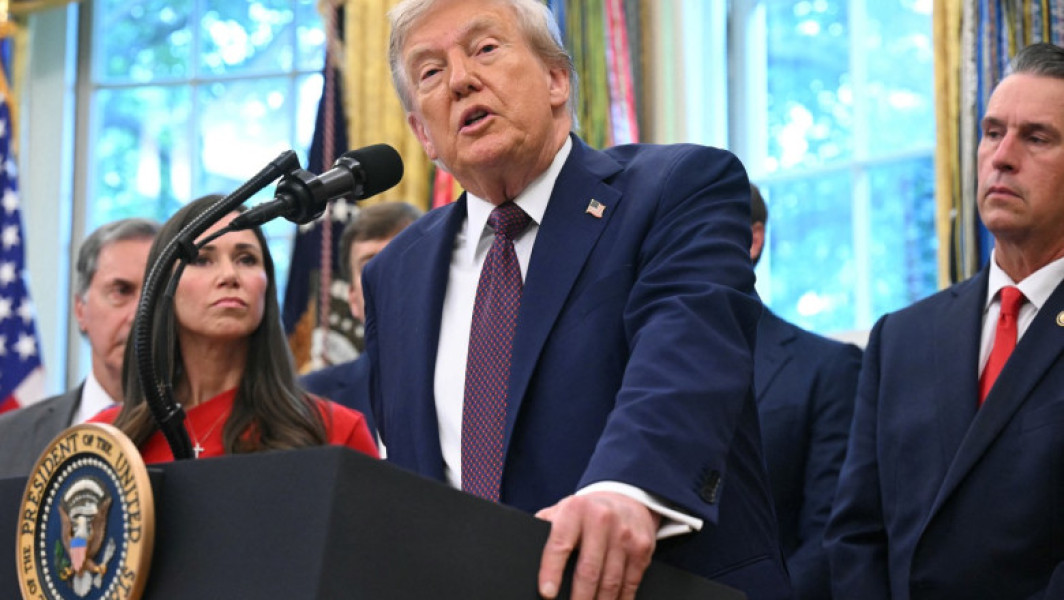 Video Trump și-a făcut prima apariţie publică după o săptămână în care s-a vorbit despre moartea sa. Cum a reacționat președintele SUA