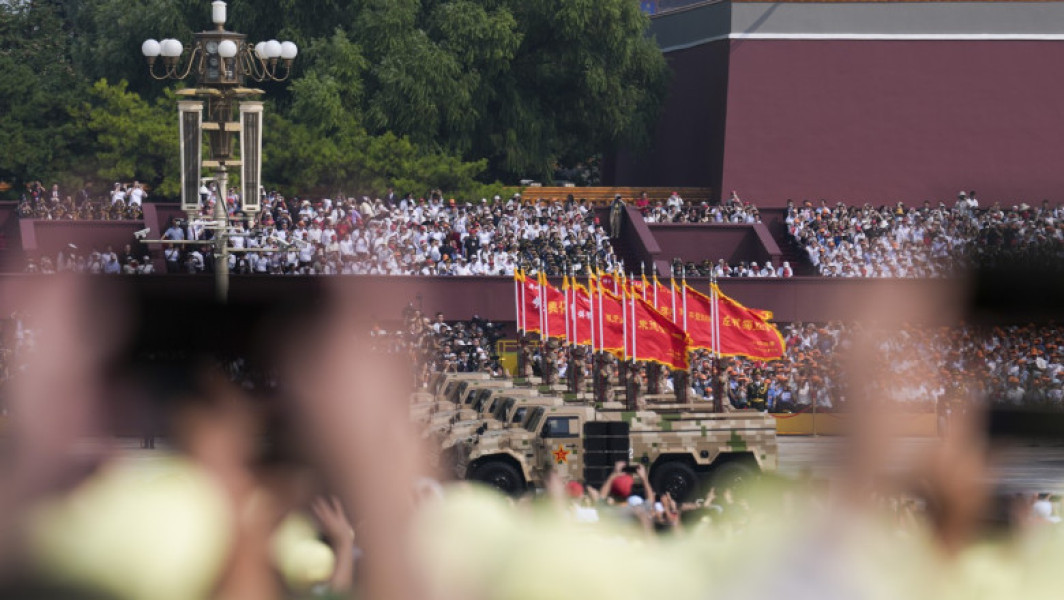 Xi Jinping declară că China este „de neoprit” la o paradă militară de amploare