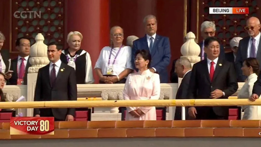 Năstase, fotografiat lângă liderii mondiali la Beijing; reacții din România