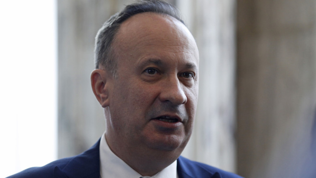Fostul ministru de finanțe critică avertismentele premierului privind demisia și impactul asupra piețelor
