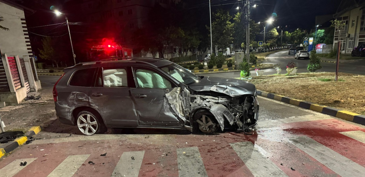 Accident pe strada Octav Onicescu din Botoșani: doi tineri implicați în urma unui eveniment rutier