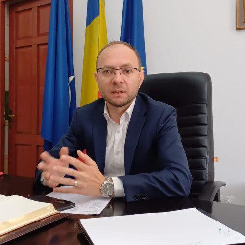 Cosmin Andrei cere părinților să nu contribuie la fondul clasei, invocând investiții în învățământ