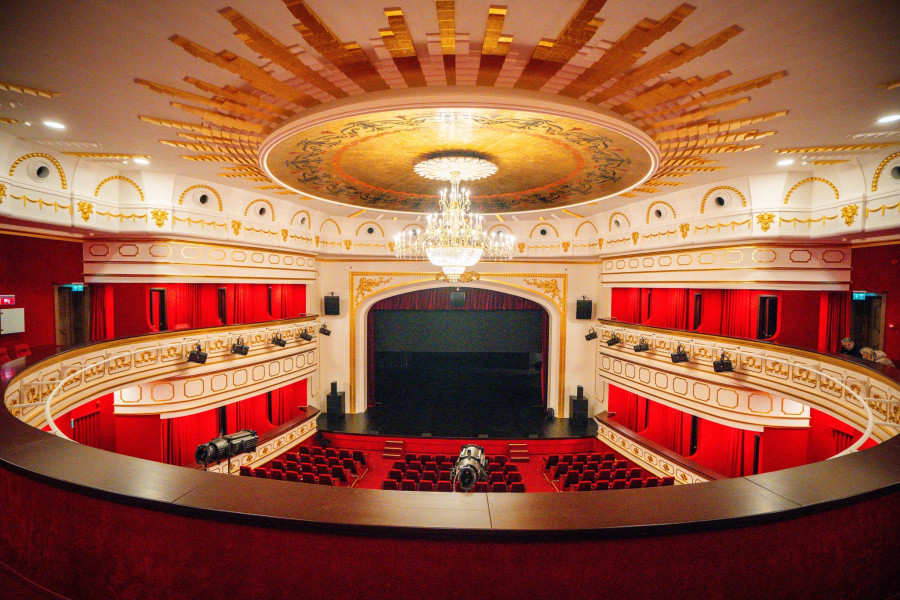 Teatrul „Mihai Eminescu” Botoșani anunță programul spectacolelor din octombrie