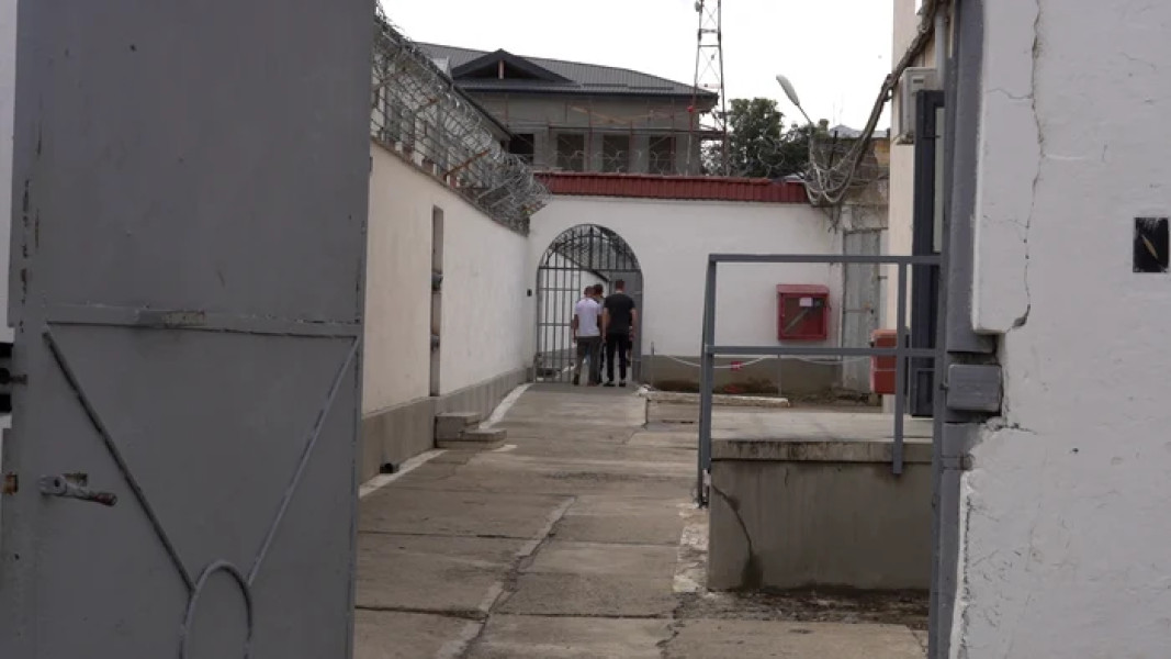 Penitenciarul Botoșani oferă muncă deținuților pentru integrare socială și sprijinirea angajatorilor
