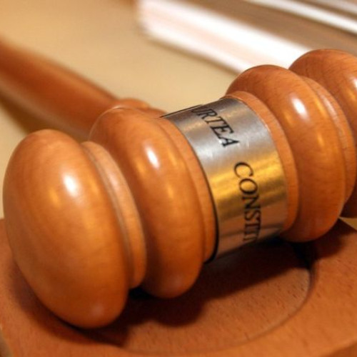 CCR amână deciziile asupra mai multor legi importante pentru 8 octombrie