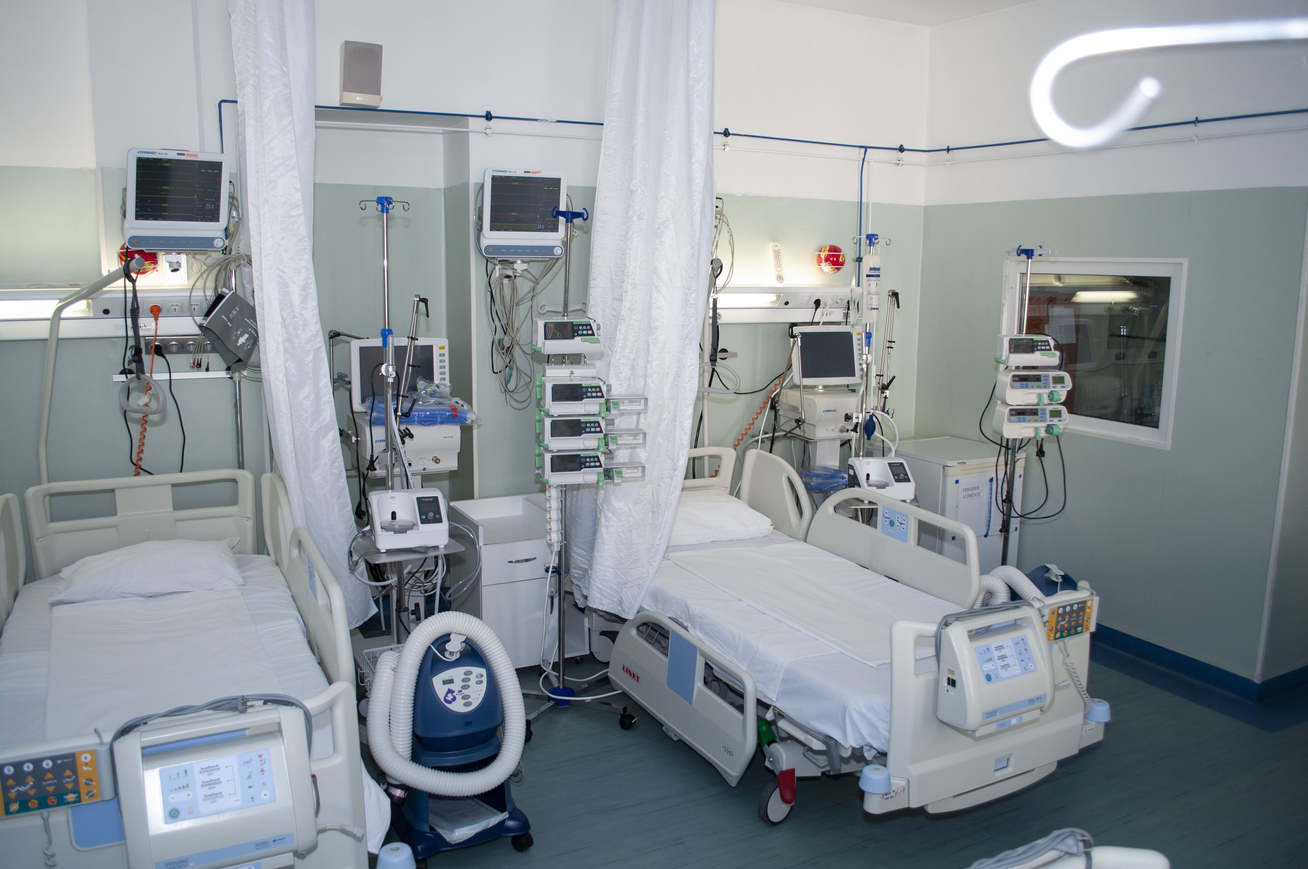 Un bărbat de 102 ani, cel mai vârstnic pacient operat la spitalul din Botoșani