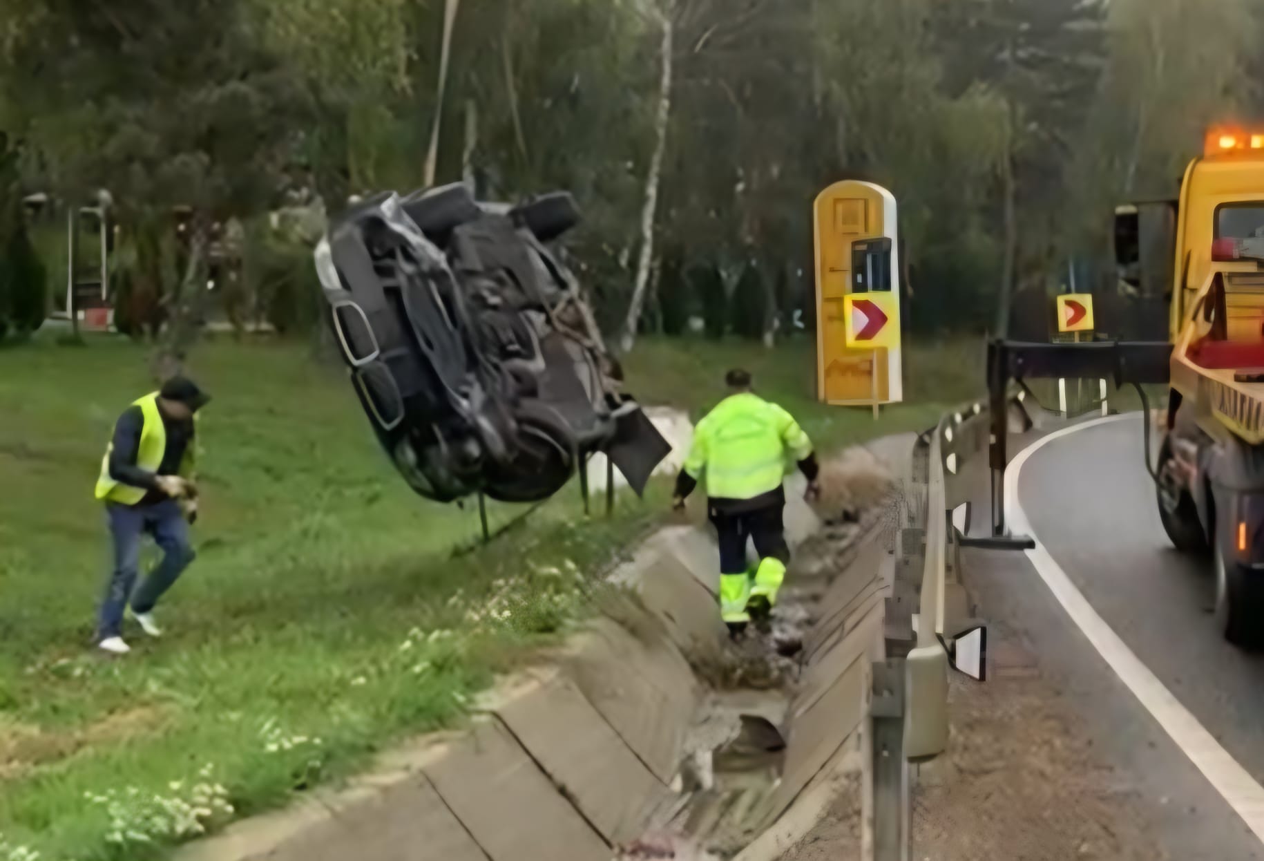 Șofer scăpat nevătămat după ce s-a răsturnat cu mașina în Baisa, județul Botoșani