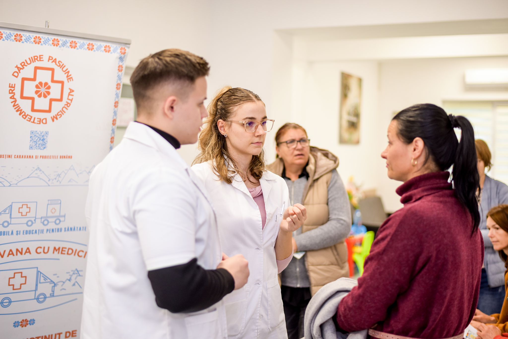 Caravana cu medici a oferit consultații ginecologice gratuite femeilor din Răuseni