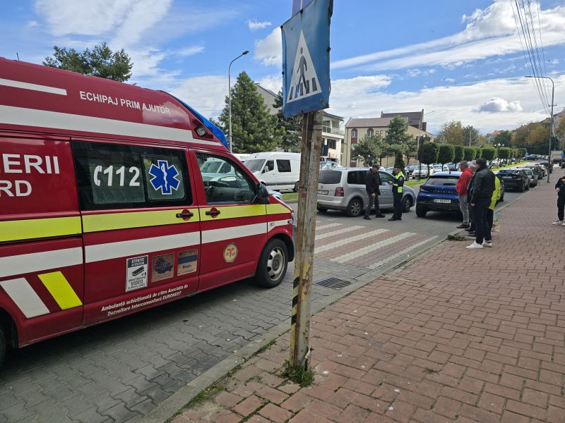 Femeie lovită pe trecerea de pietoni în Dorohoi după manevra unui șofer