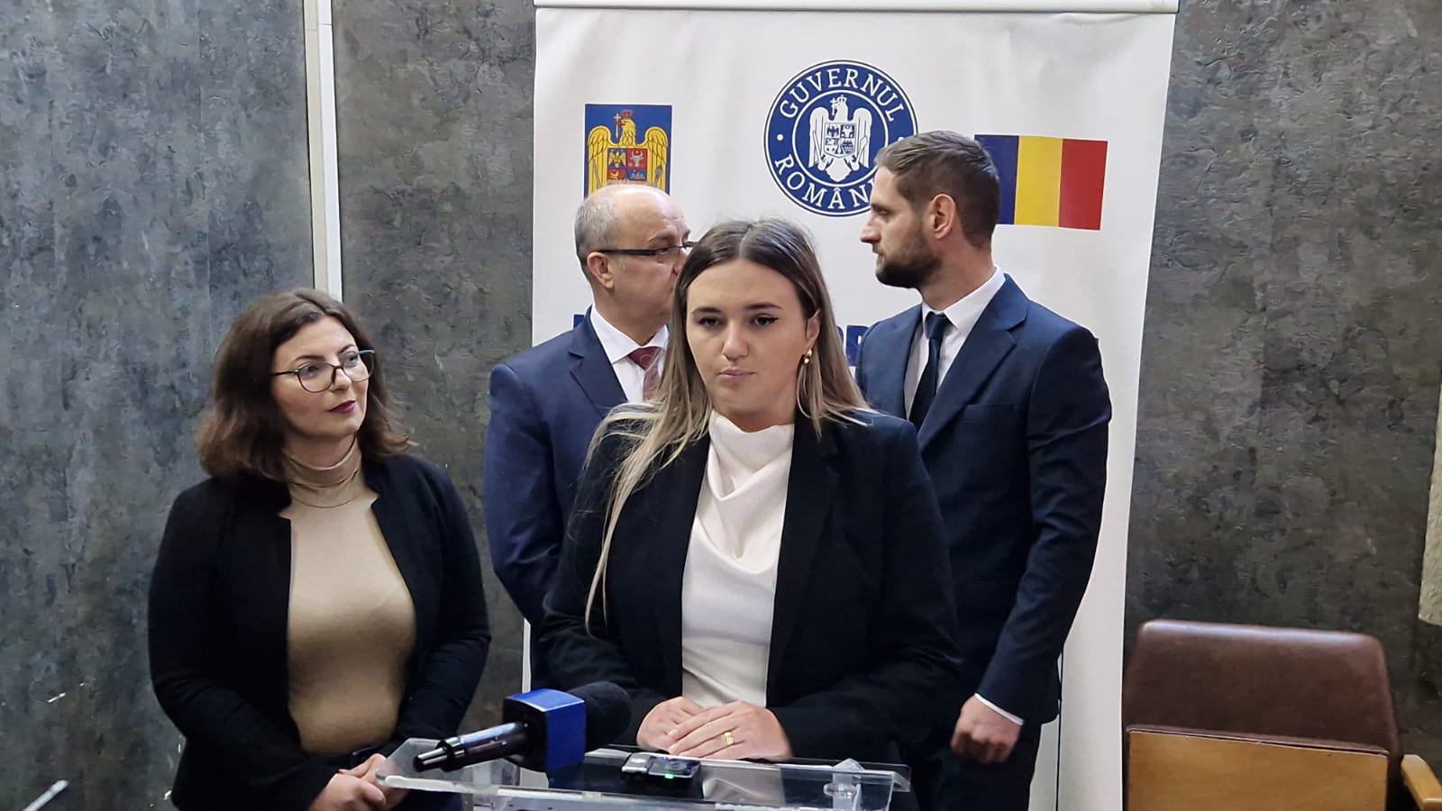 Mădălina Iftode, mână dreaptă a prefectei Raluca Curelariu la secretariat