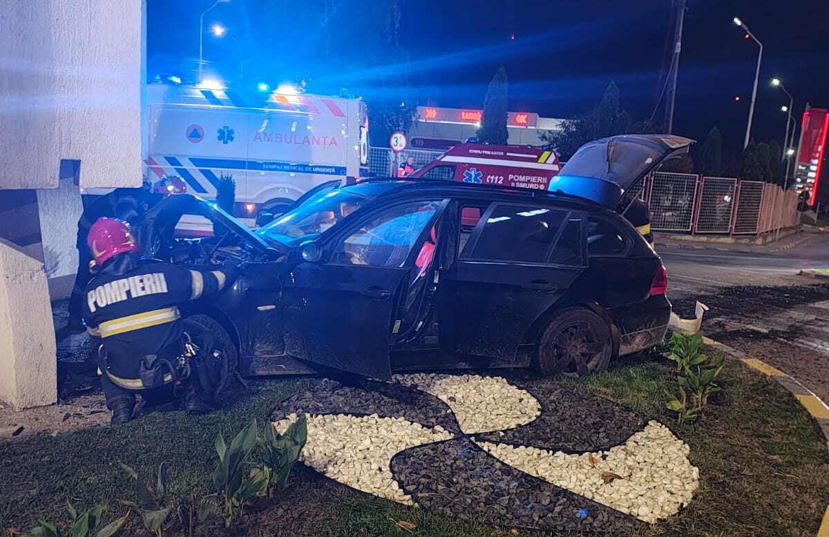 Botoșănean beat a provocat un accident în giratoriul de pe Șoseaua Iașiului