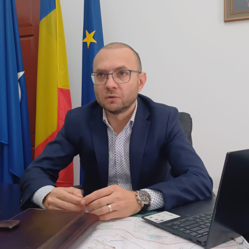 Locuitorii din Botoșani contestă noul sediu al firmei Bahm Construcții pe Calea Națională