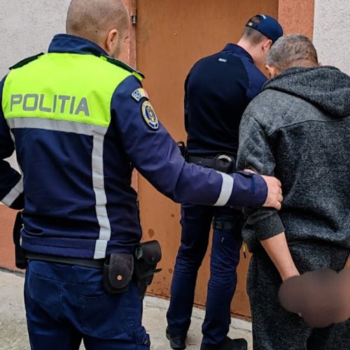 Tânăr din Botoșani, arestat după ce a furat 3.500 de lei dintr-un magazin