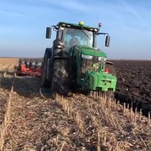 Fermier din Botoșani cere insolvența firmei din cauza datoriilor pentru leasing de utilaje