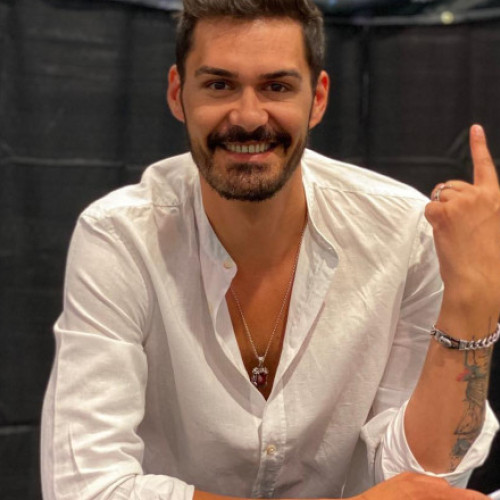 George Burcea candidează pentru primăria Bucureștiului din partea Partidului Oamenilor Tineri