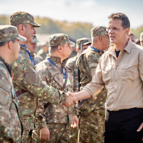 România crește cheltuielile pentru apărare și caută să dezvolte industria națională de armament