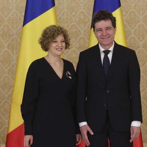 Oana Gheorghiu îl descrie pe Nicuşor Dan ca un tip de gaşcă cu umor fabulos