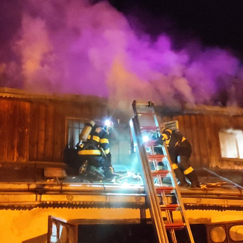 Incendiu la un garaj din Botoșani, intervenție rapidă a pompierilor
