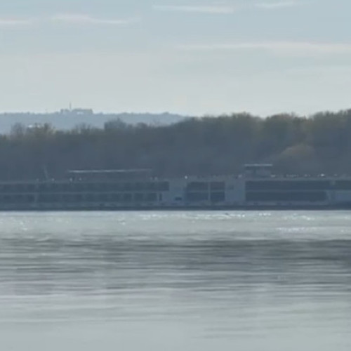 Nava de croazieră cu peste 200 de persoane a eșuat pe Dunăre în zona Gârla Mare