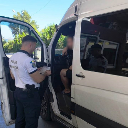 Cetățean român prins la frontiera Rădăuți Prut cu o poliță de asigurare falsă