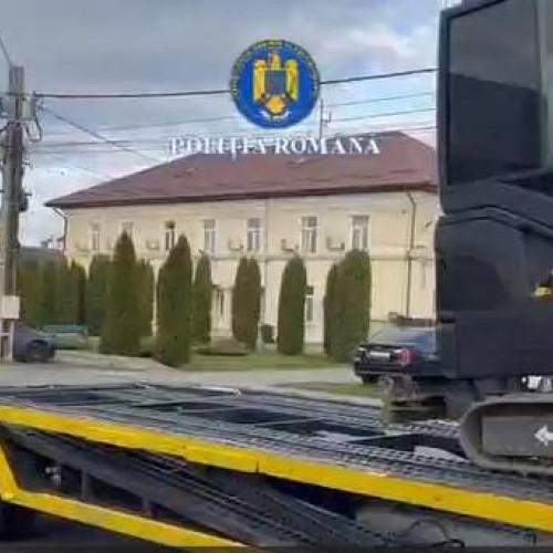 Excavator semnalat furat în Germania, descoperit la Huedin în trafic
